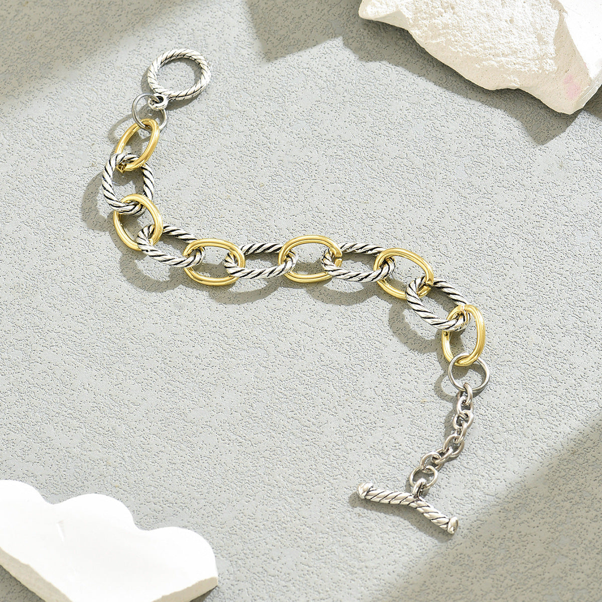 Pulsera geométrica vintage para mujer con diseño apilable multicapa de cobre chapado para uso diario