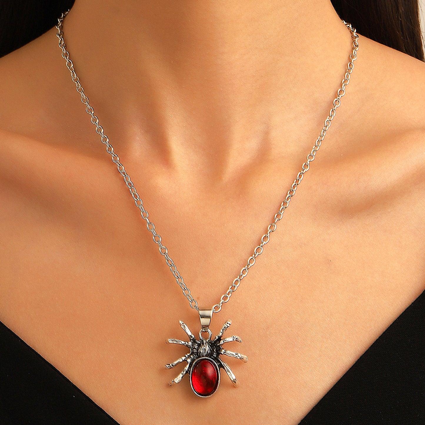 Pendientes llamativos góticos con araña en aleación con acabado galvanizado para estilo punk de Halloween