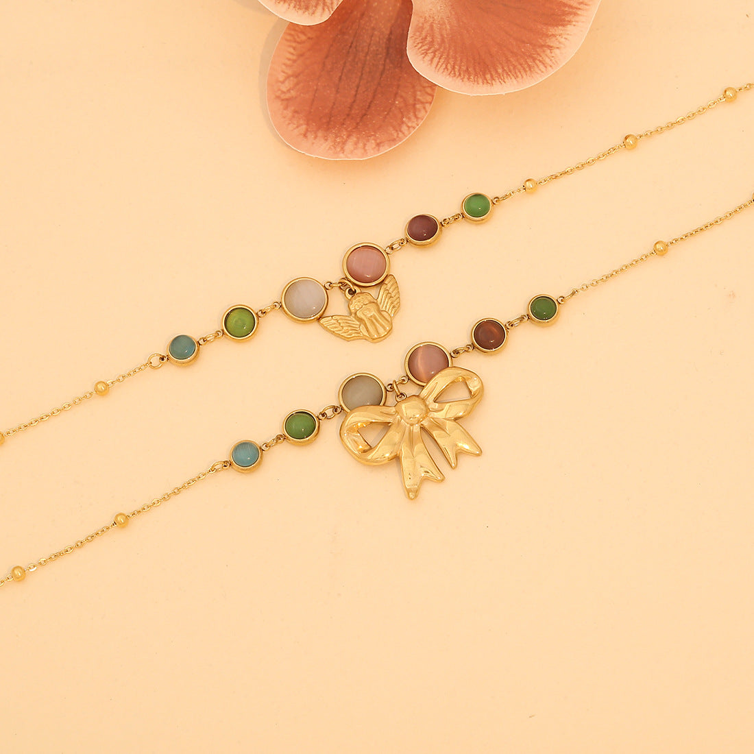 Collana Vintage da Donna in Acciaio Inossidabile a Forma di Fiocco con Finitura Placcata