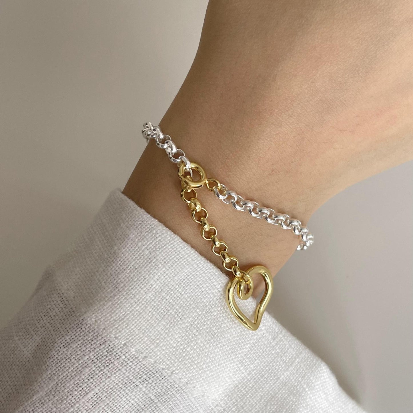 Bracciale Minimalista da Donna a Forma di Cuore in Argento Sterling S925 con Finitura Placcata