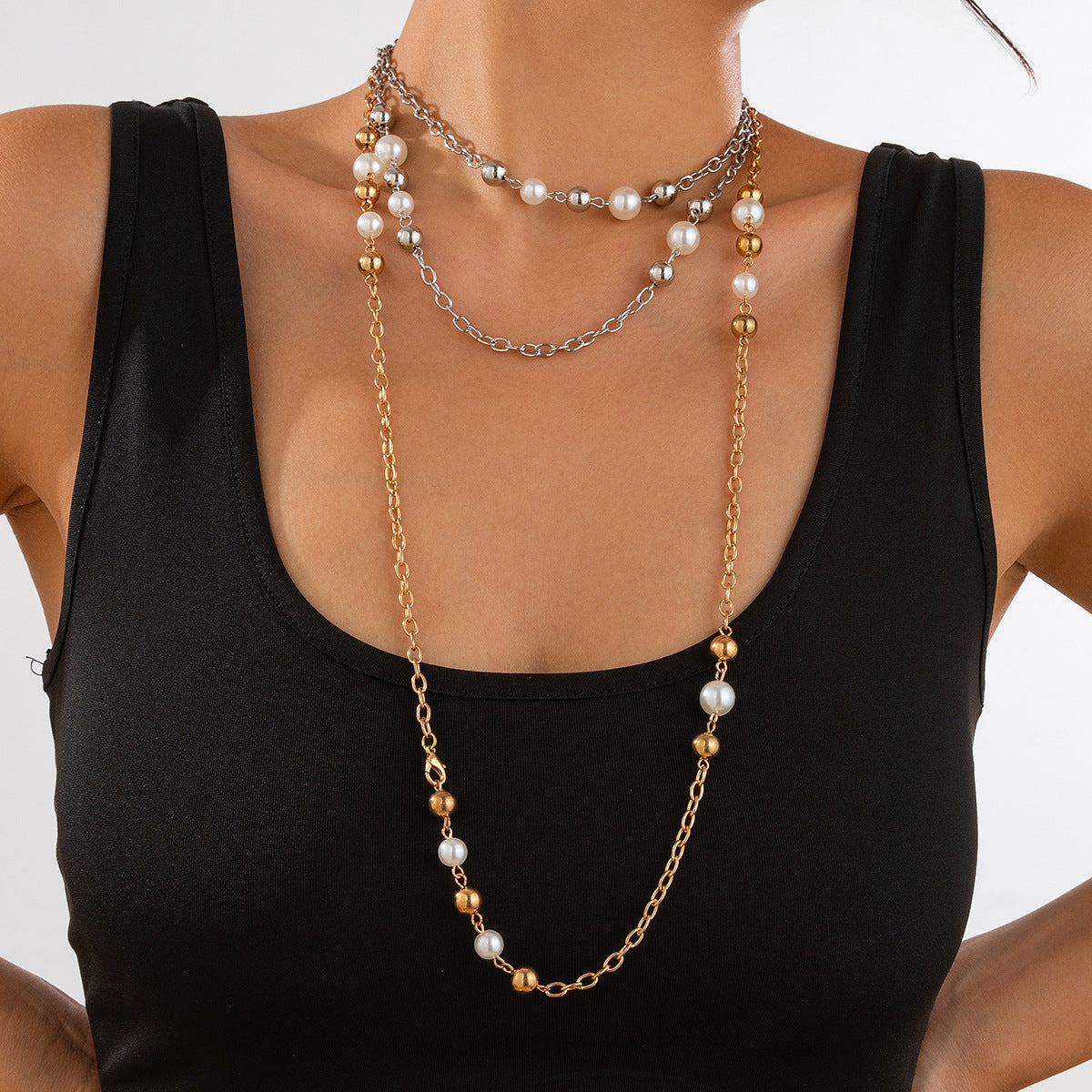 Minimalist Five-Petal Flower Pendant Necklace with Imitation Pearl Accents on Handmade Chain for Women