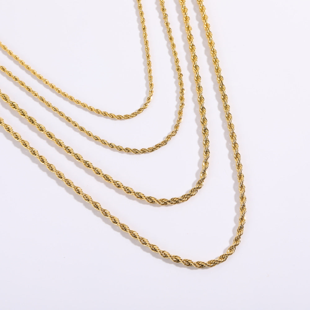 Collar de cadena retorcida geométrica minimalista de acero inoxidable con acabado de oro de 18 quilates electrochapado al vacío