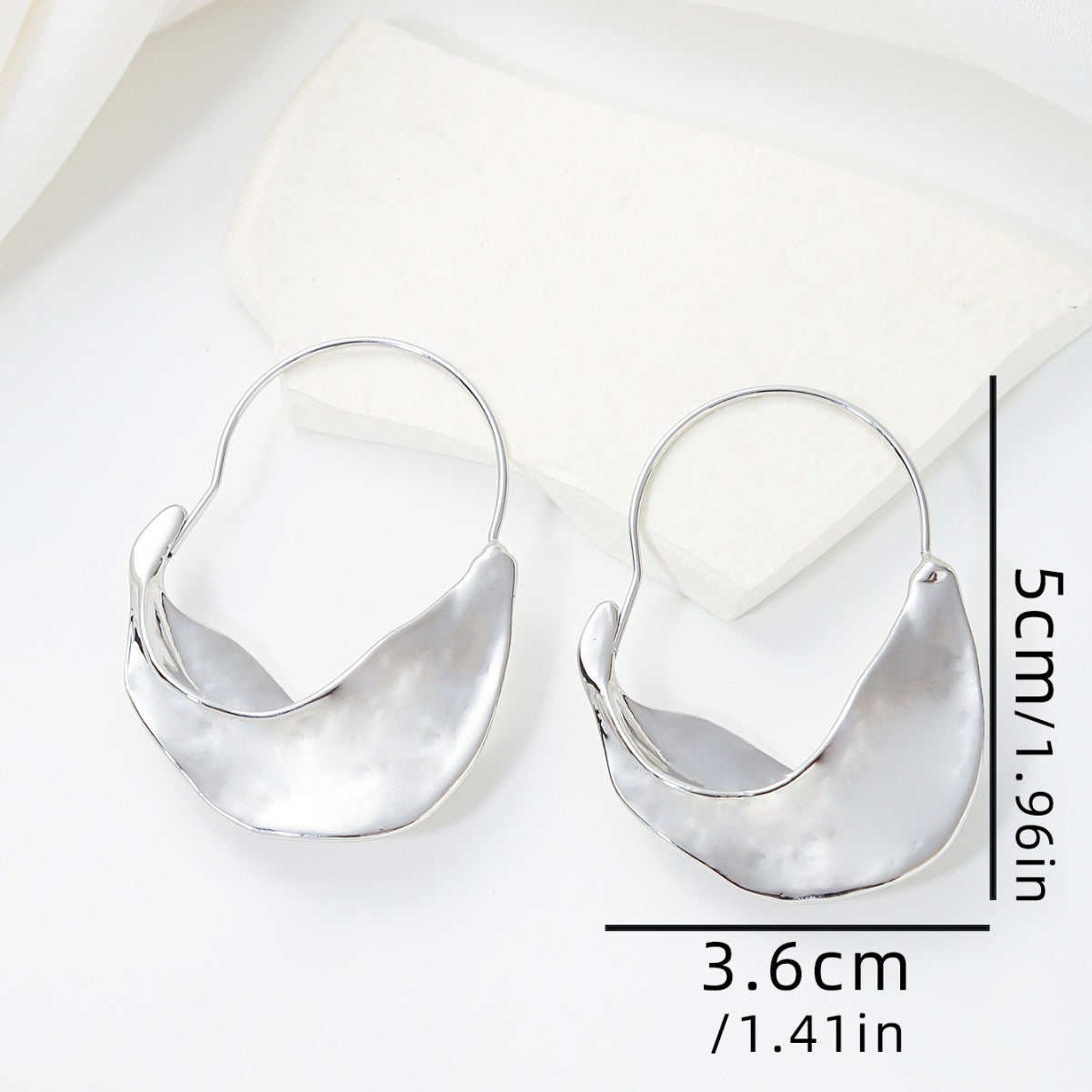 Pendientes minimalistas de aleación con forma de U geométrica para mujer con acabado galvanizado