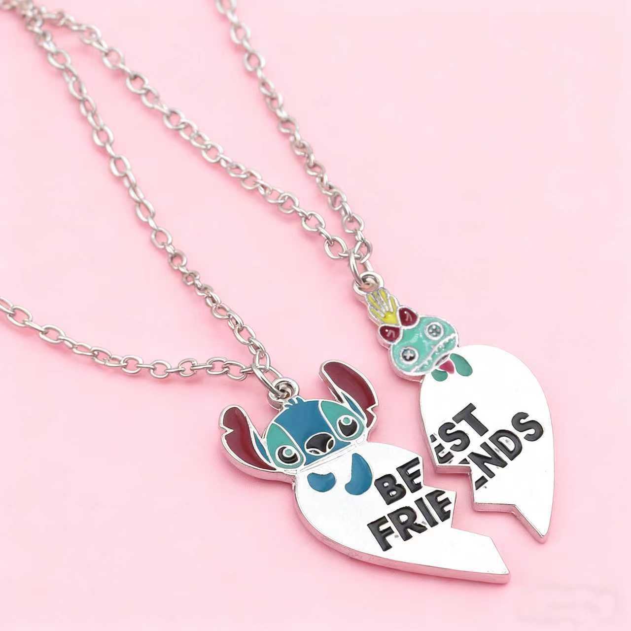 Lindo collar con dije de Stitch de dibujos animados para niños en aleación con acabado de esmalte y dije en forma de corazón en cadena cruzada