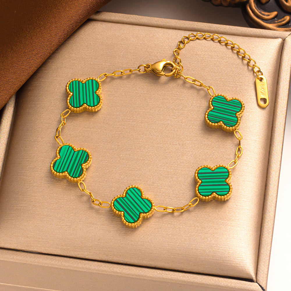 Set di collana, bracciale e orecchini a lobo da donna in acciaio al titanio minimalista con quadrifoglio fortunato