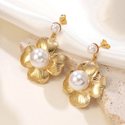 Aretes de perlas de acero inoxidable con diseño floral vintage elegante