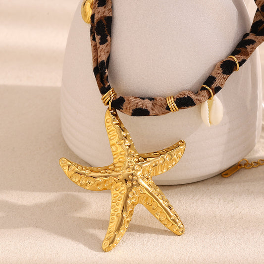 Collar con colgante minimalista de estrella de mar de acero inoxidable con chapado en oro de 18 quilates para mujer