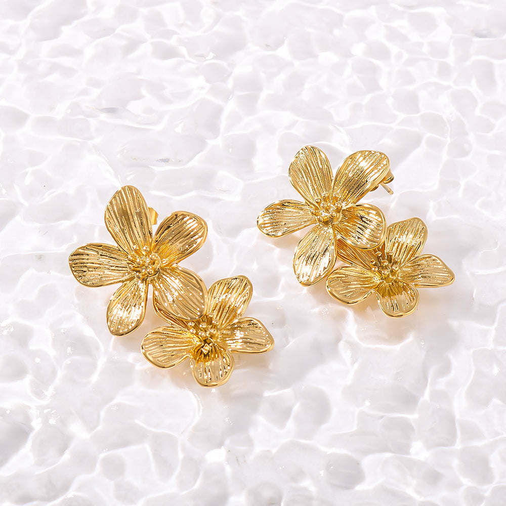 Orecchini pendenti da donna stile vintage francese placcati oro 18 carati in acciaio inossidabile a forma di fiore e foglia