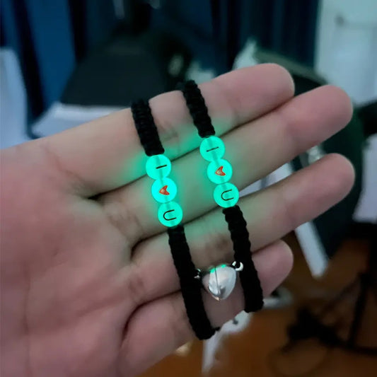Pulsera de letras "I LOVE YOU" que brilla en la oscuridad con broche magnético, pulsera de la amistad en forma de corazón para parejas