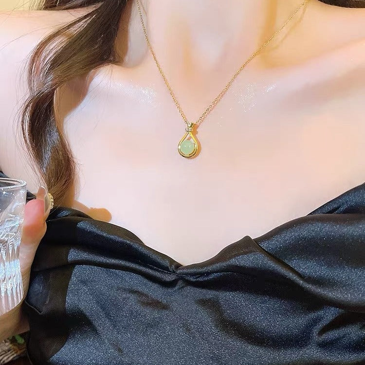 Minimalist Geometric Titanium Steel Pendant Necklace with Plated Finish for Women and Men Box Chain Locket Style