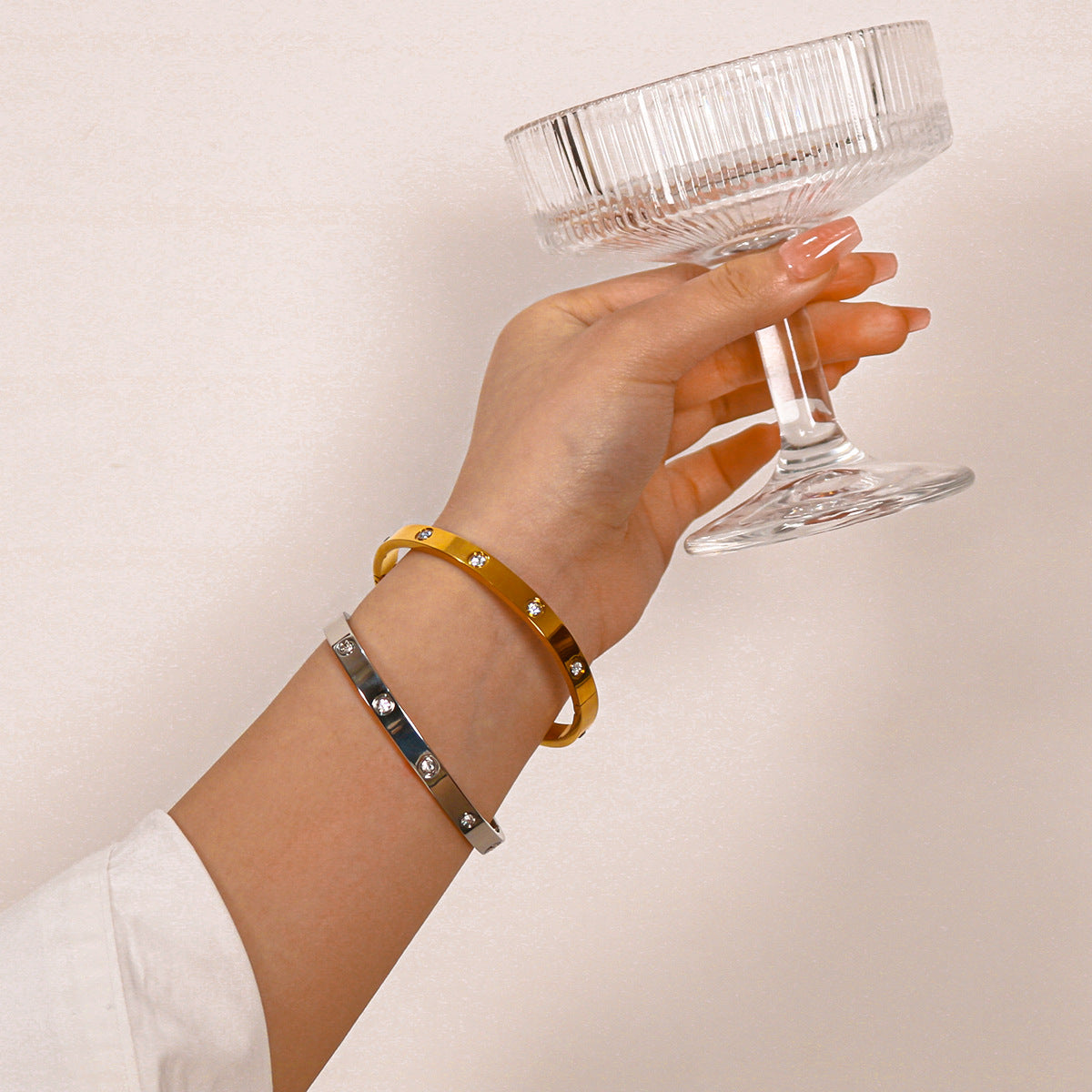 Fashionable Ins Style 18K Gold Plated Stainless Steel Round Zircon Irregular Buckle Bracelet for Women