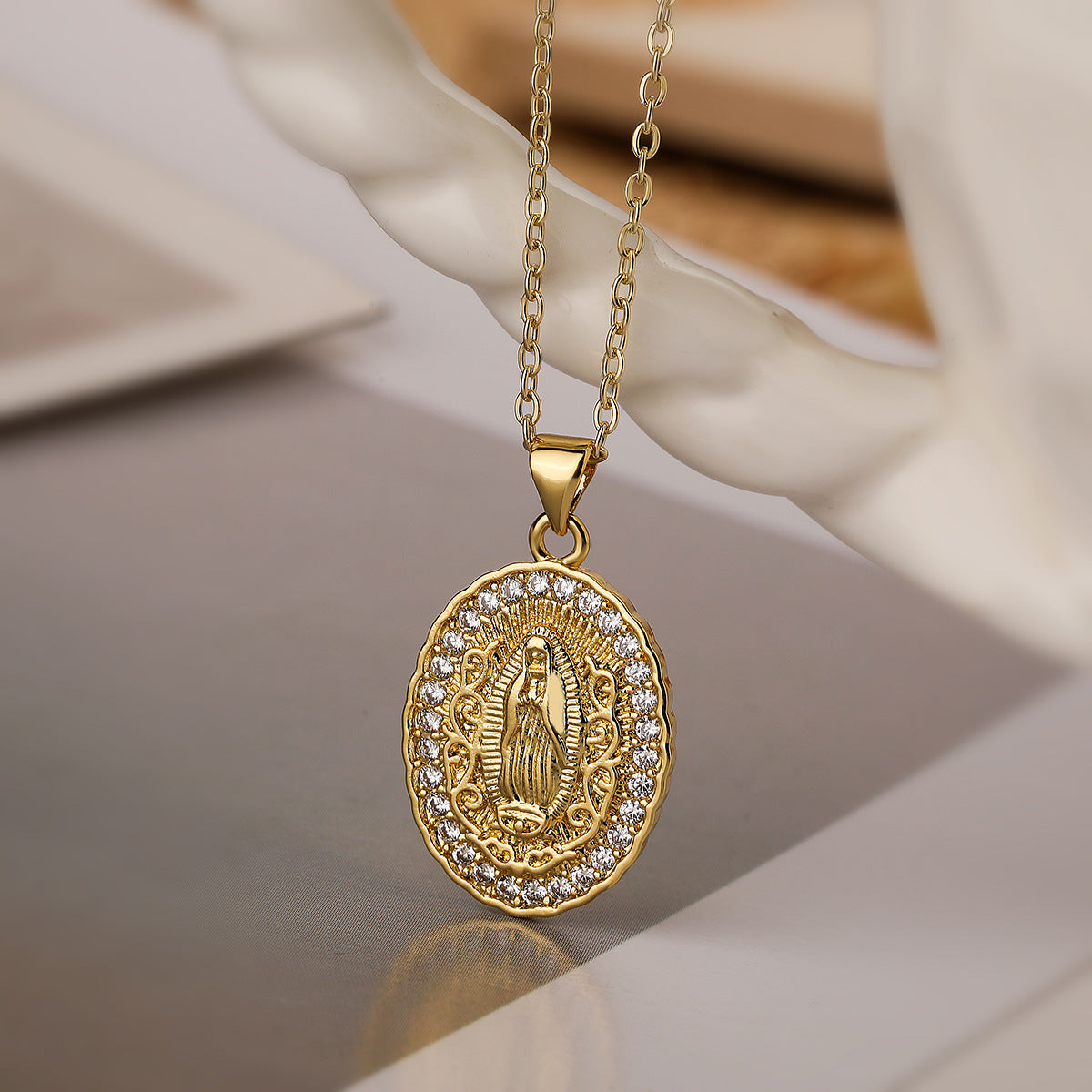 Minimalist Geometric Maria Pendant Necklace for Women in Copper with 18K Gold Plating and Zircon Inlay