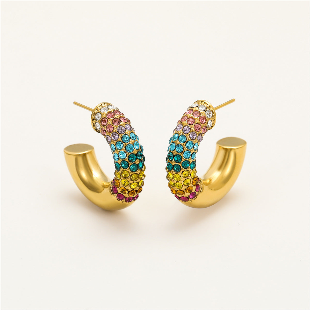 Pendientes de acero inoxidable en forma de C, estilo oficina a la moda, con incrustaciones de circonita de colores y chapado en oro de 18 quilates para mujer