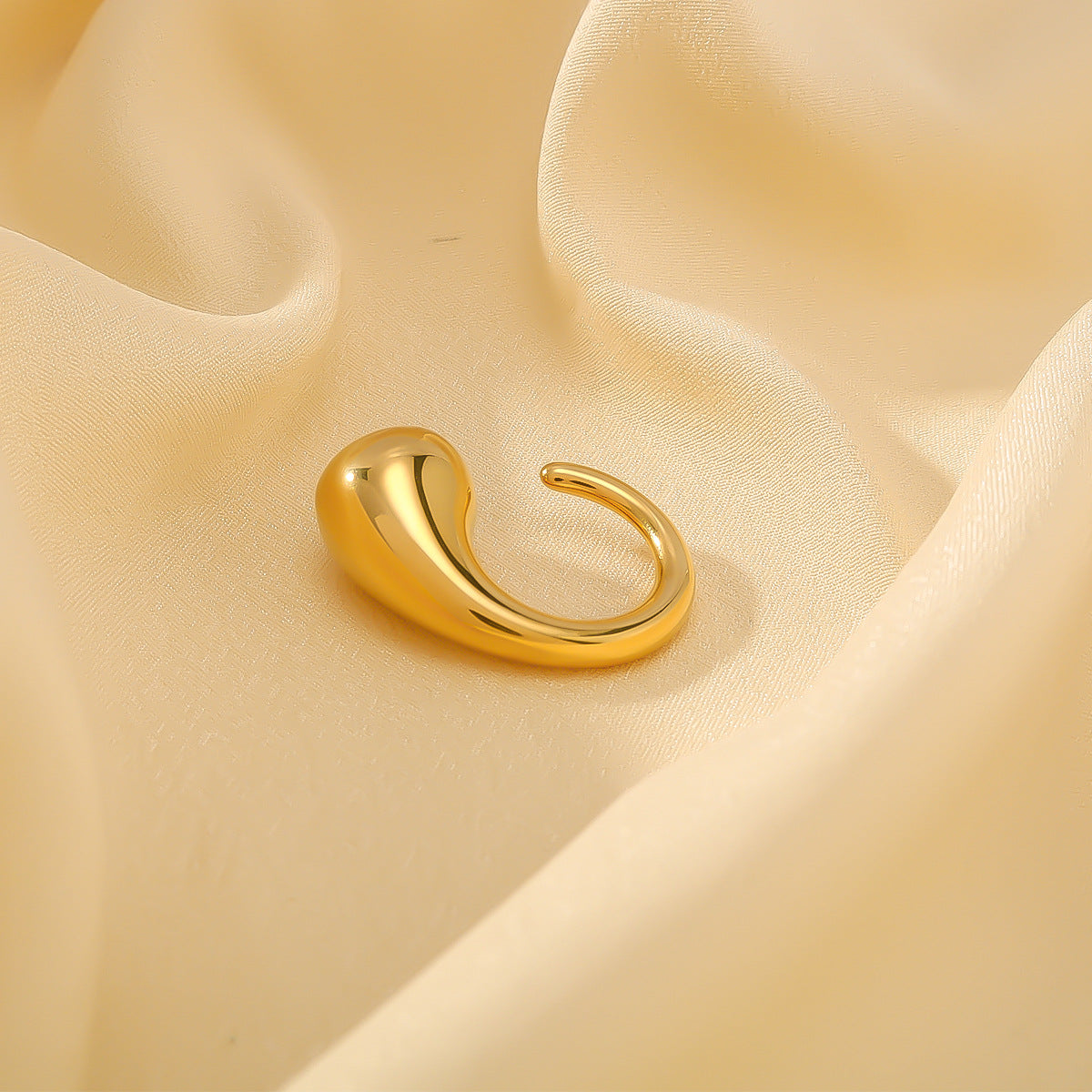 Minimalist Titanium Steel Drop-Shaped Opening Ring for Women with 18K Vacuum Plating and Hypoallergenic Stainless Steel Construction