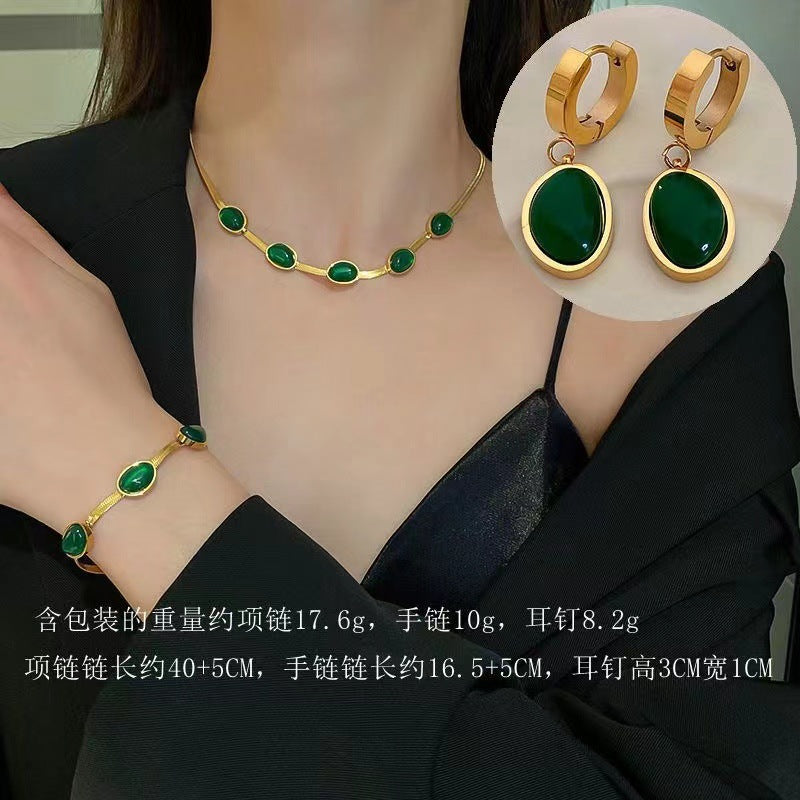 Set di Collane da Donna Minimaliste di Lusso con Cuore e Forme Geometriche in Acciaio al Titanio, Placcate Oro e con Catena a O