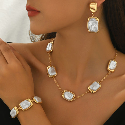 Set di collana, bracciale e orecchini vintage in lega di zinco con perle geometriche da donna