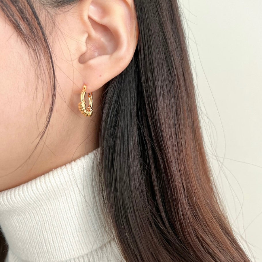 Orecchini a cerchio minimalisti a forma di stella in argento sterling 925 con finitura artigianale
