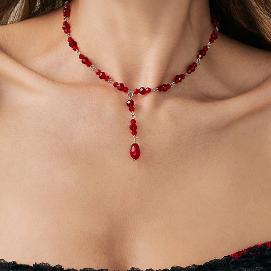 Collana clavicola con nappe gocciolanti di sangue stile Gothic Dark da donna con ciondolo geometrico e intarsio di strass su catena elettrolitica