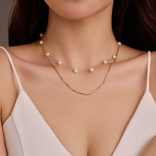 Collana a Serpente Minimalista alla Moda in Acciaio Inossidabile con Ciondolo per Donna, Finitura Placcata e Design Elegante a Strati