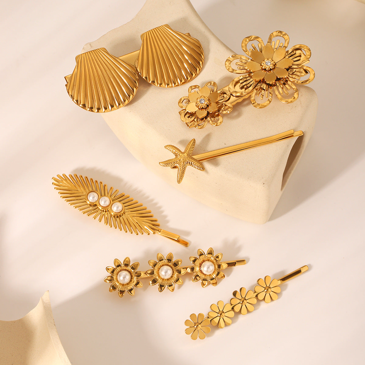 Ins Style 18K Gold Plated Stainless Steel Hair Clip with Pearl and Flower Design for Women