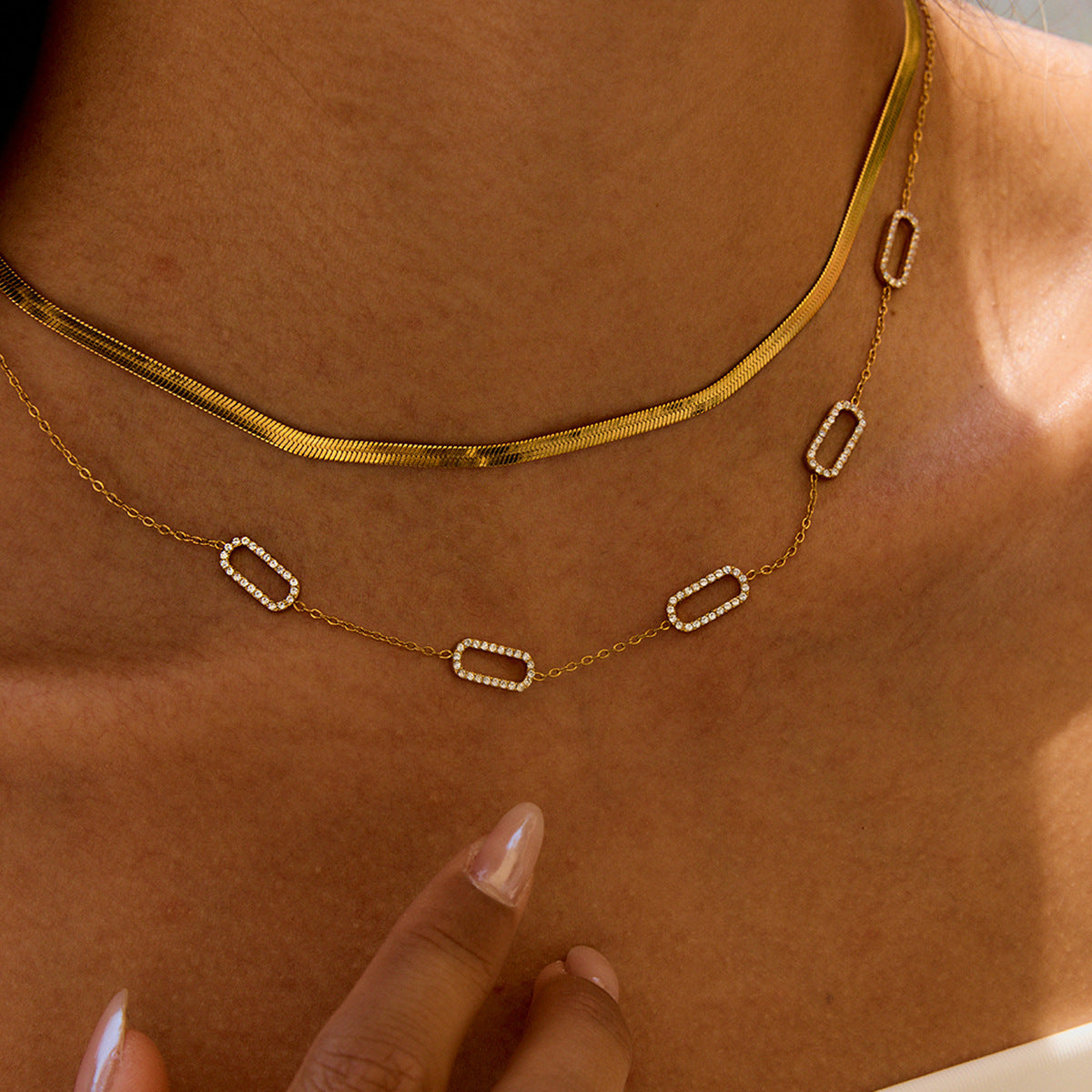 Collana geometrica in acciaio inossidabile con strass, placcata, da donna, elegante, a catena per clavicola