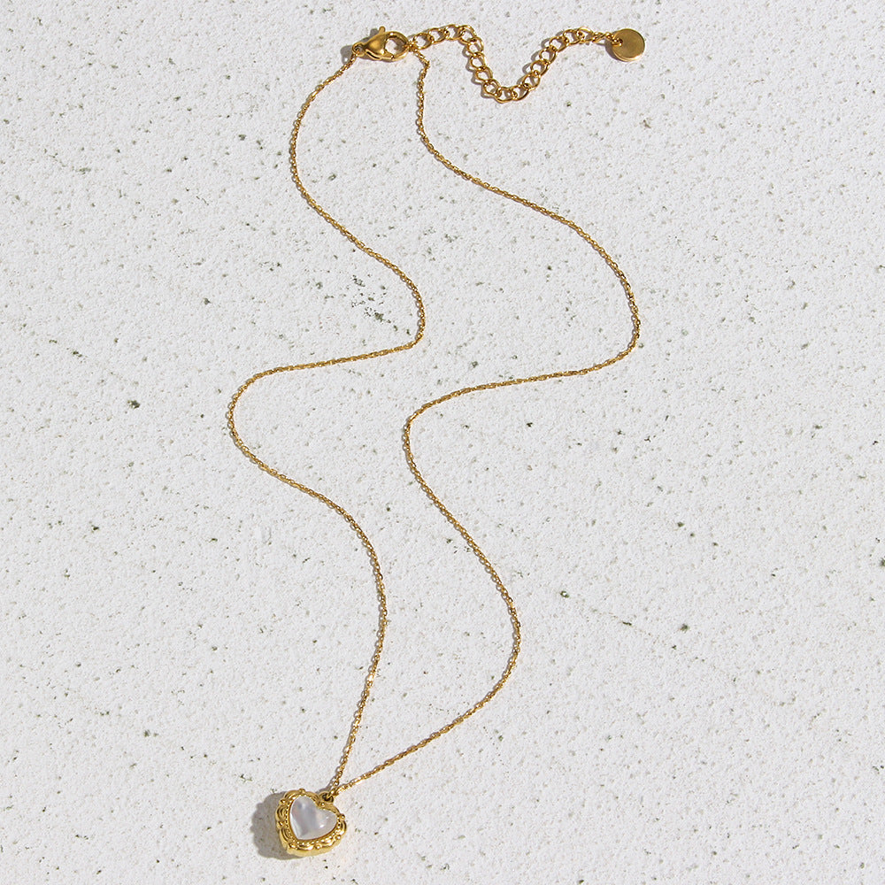 Vintage Heart-Shaped Stainless Steel Pendant Necklace with 18K Gold Plating for Women
