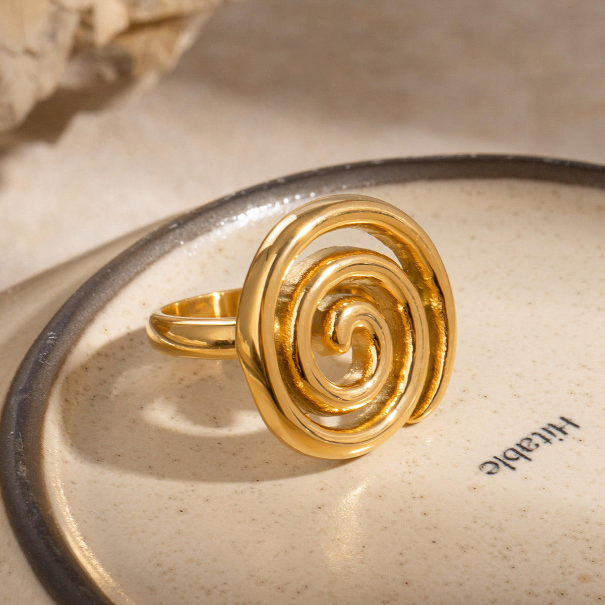 Anello Minimalista in Acciaio Inossidabile con Filettatura Geometrica Girevole da Donna con Finitura Placcata