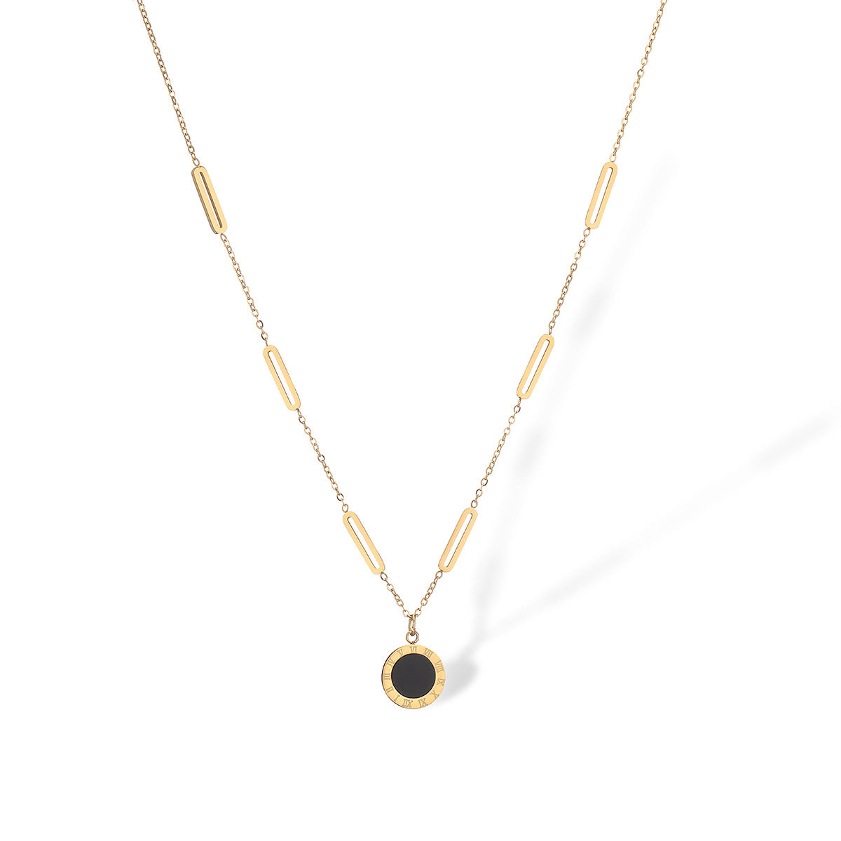 Collana minimalist geometrica da donna in acciaio al titanio con placcatura in oro e intarsi in zirconi, catenina clavicolare alla moda