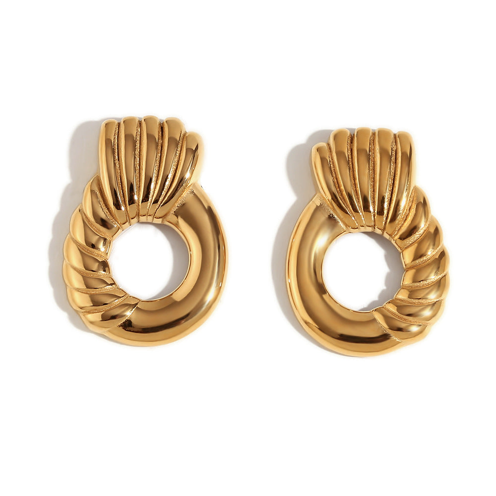 Orecchini a perno da donna geometrici alla moda in acciaio inossidabile con placcatura in oro 18 carati e motivo a strisce diagonali