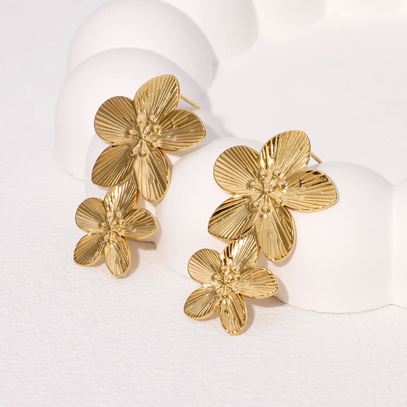 Vintage Floral Stainless Steel Gold-Plated Stud Earrings for Women Minimalist Luxury Fashion Accessory