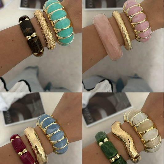 Bracciale elastico in acrilico con figure geometriche colorate