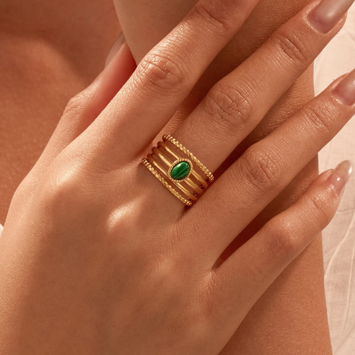 Anello da donna in acciaio inossidabile geometrico minimalista vintage con finitura placcata