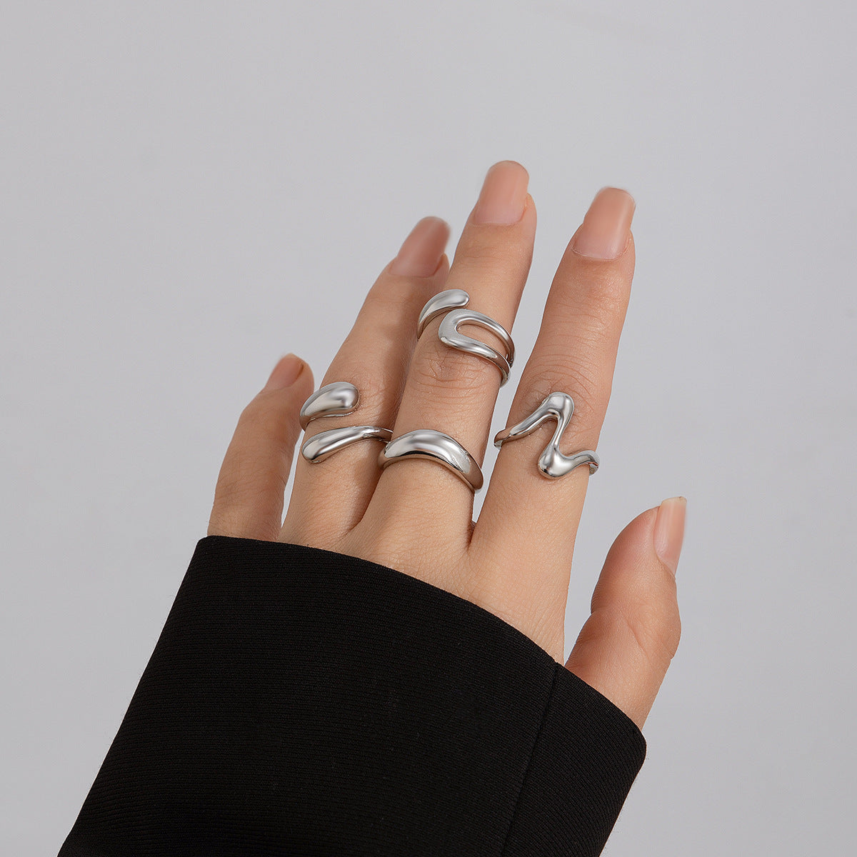 Minimalist Geometric Open Ring for Women in Zinc Alloy with Plated Finish and Curved Linear Design