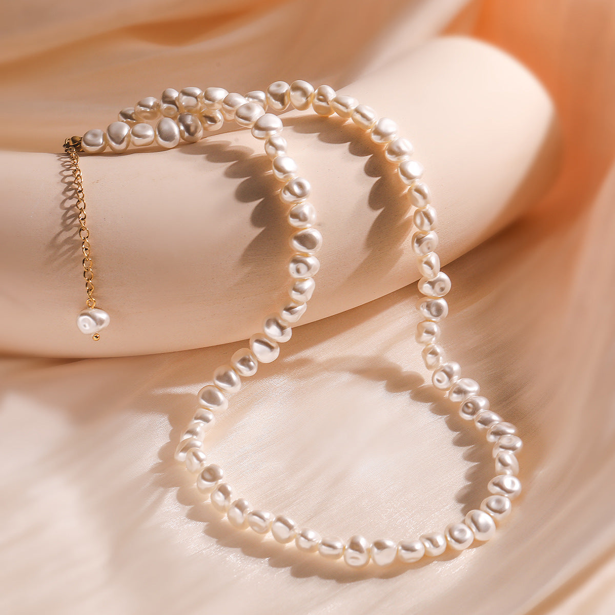 Collana Minimalista con Perle Barocche da Donna con Catena in Acciaio Inossidabile, Ciondolo Geometrico Irregolare, Elegante Design a Clavicola