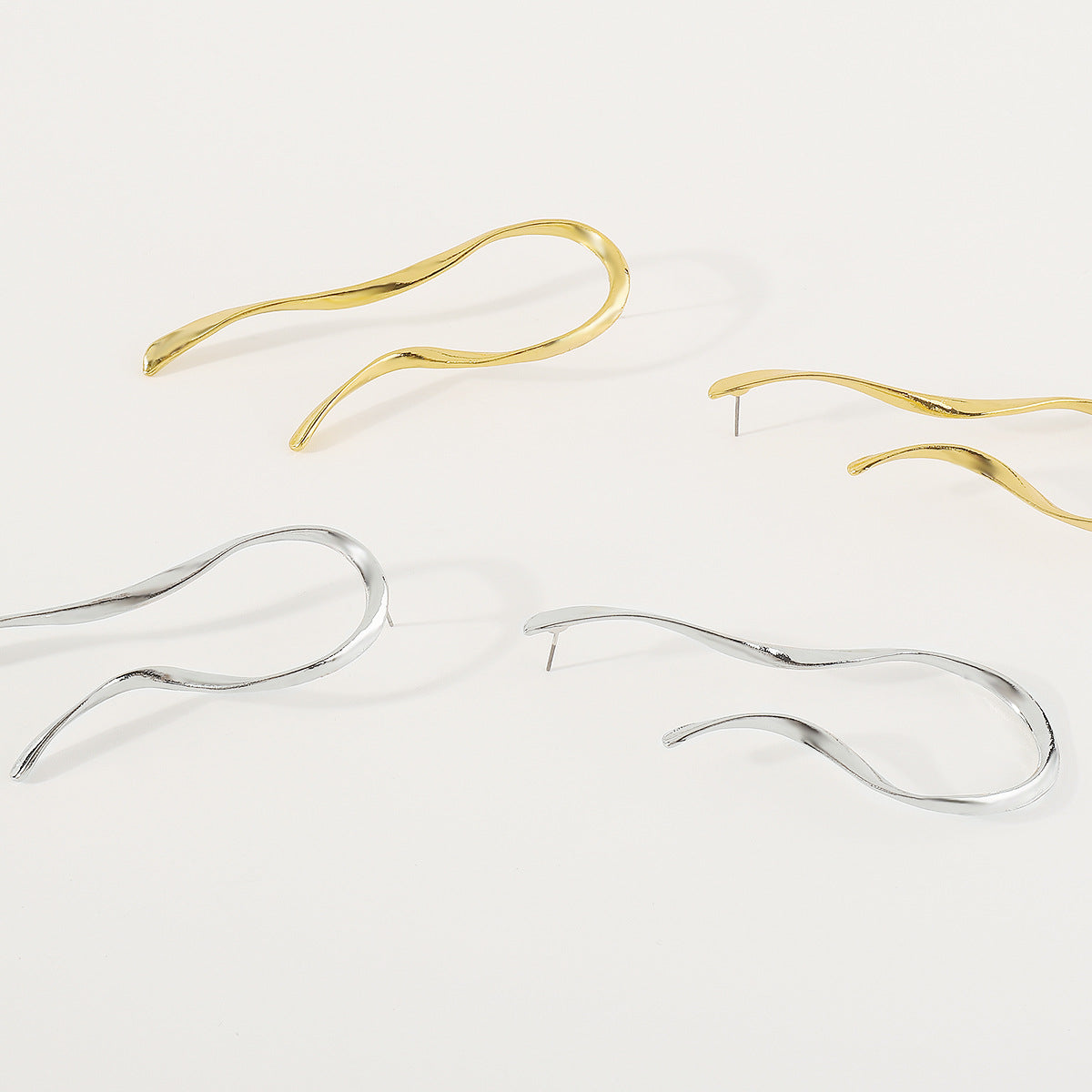 Pendientes de aleación asimétricos con diseño geométrico y acabado metálico galvanizado para mujer, estilo dulce y atrevido