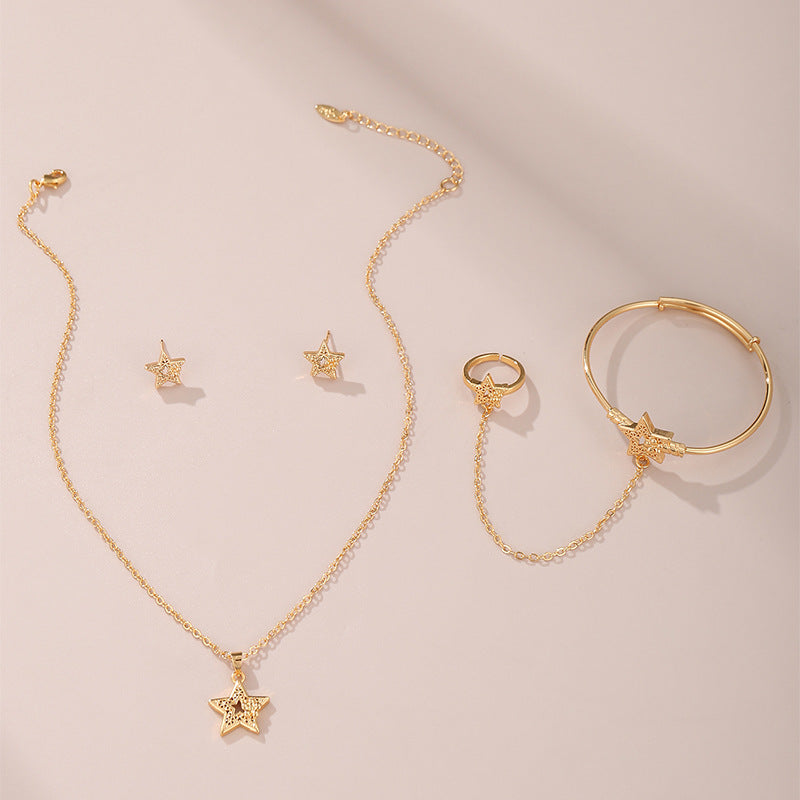 Collana con ciondolo a cuore minimalista in rame placcato per ragazze, con catena a maglie sottili a strato singolo
