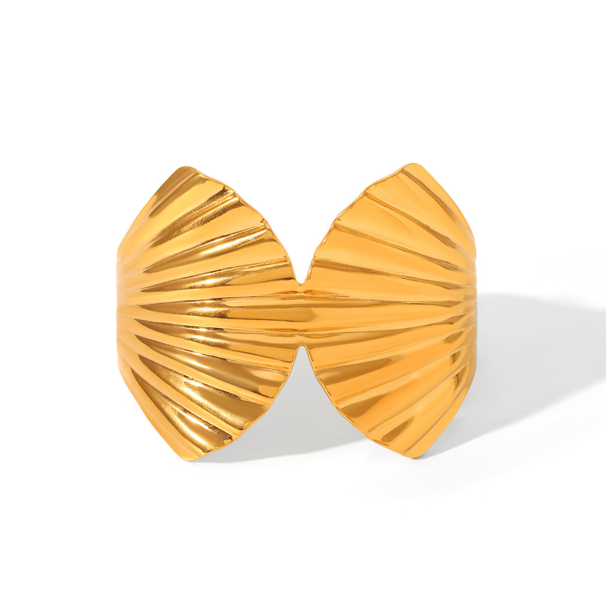 Bracciale da donna a polsino conchiglia in acciaio inossidabile placcato oro 18K in stile Ins con superficie larga, tema oceano