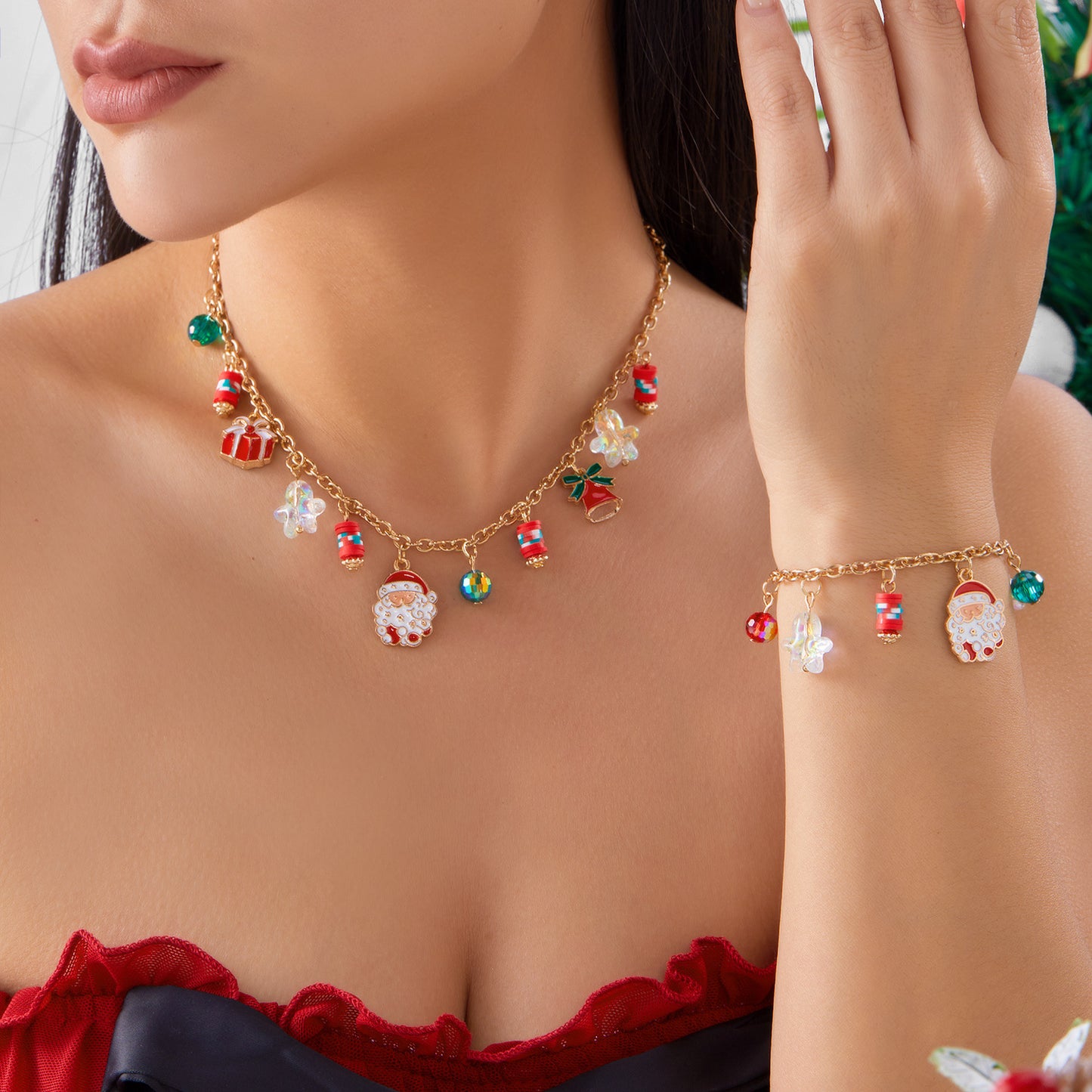 Fashion Christmas Tree Snowflake Santa Claus Pendant Necklace and Bracelet Set for Women with Alloy Construction and Electroplated Finish
