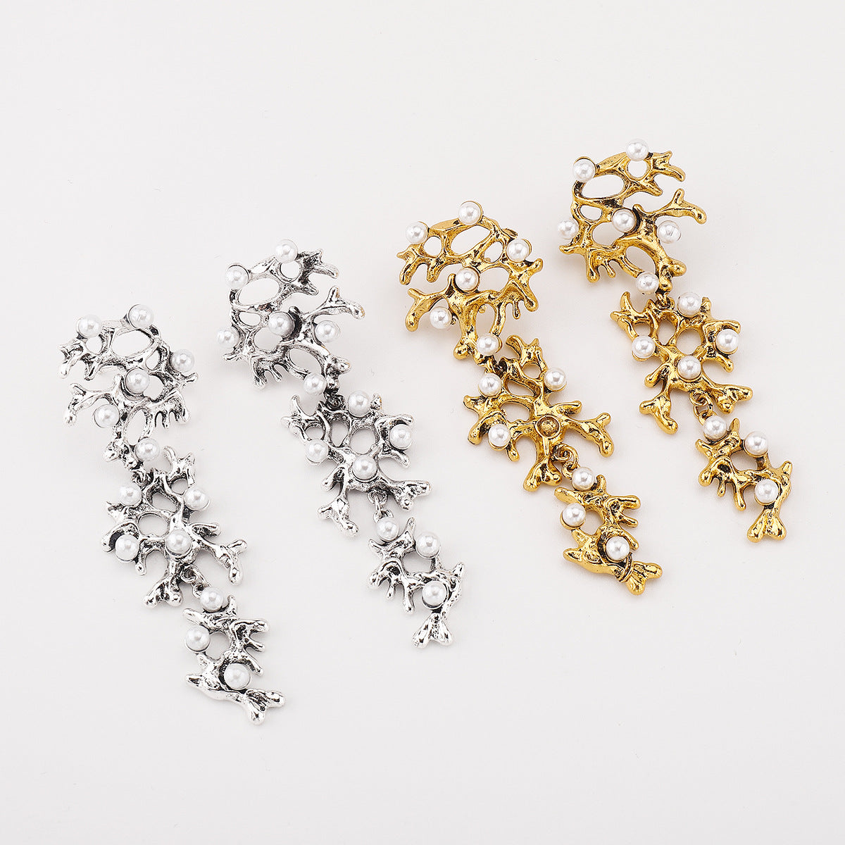 Vintage-Inspired Geometric Leaf-Shaped Alloy Earrings with Imitation Pearl Inlay for Women