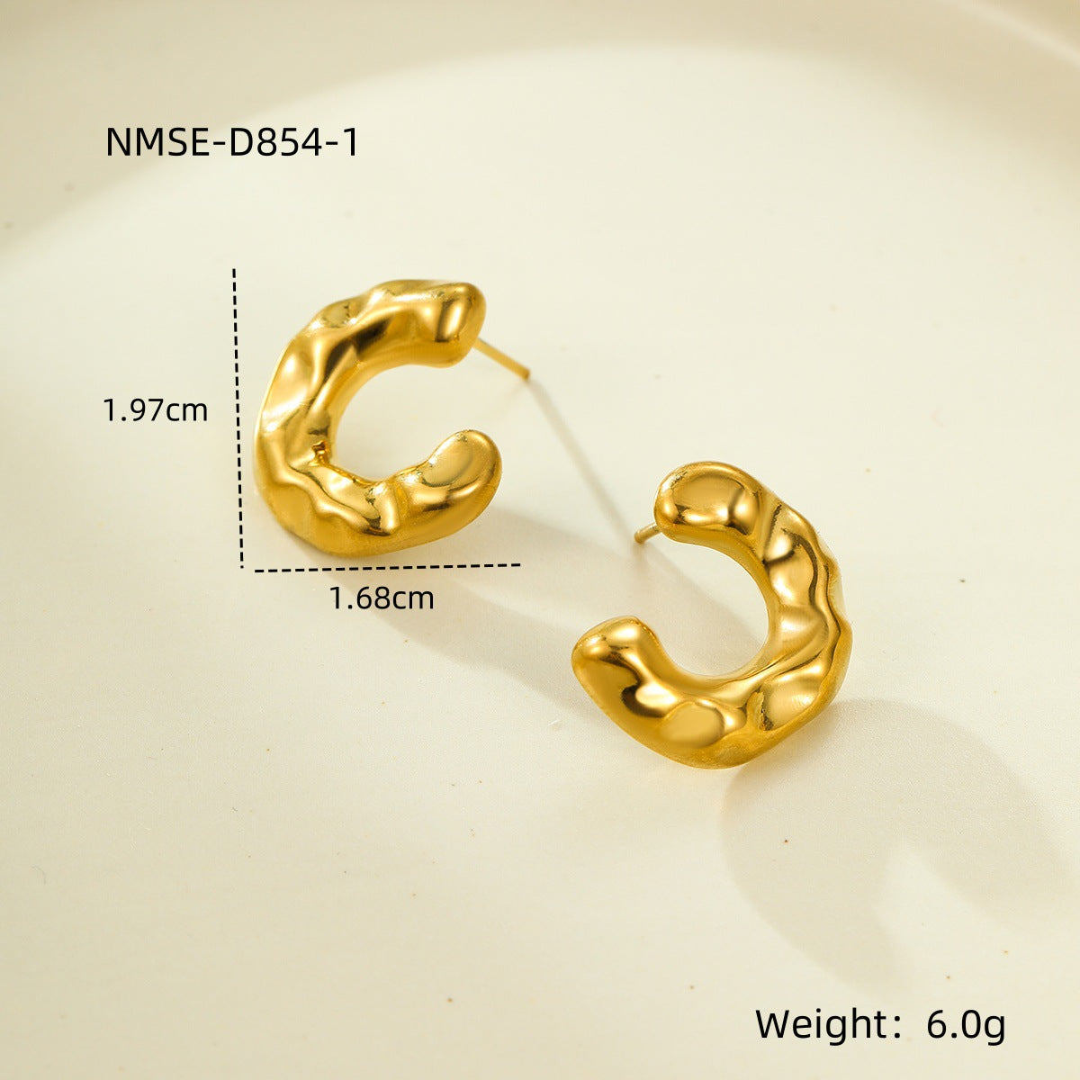 Pendientes de Acero Inoxidable con Textura Martillada en Forma de C para Mujer con Acabado Chapado, Diseño Minimalista y Adecuado para la Oficina