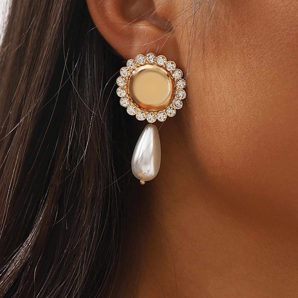 Pendientes de Aleación con Forma de Goteo Dulce y Atrevida, con Incrustaciones de Perlas Simuladas, para Mujer