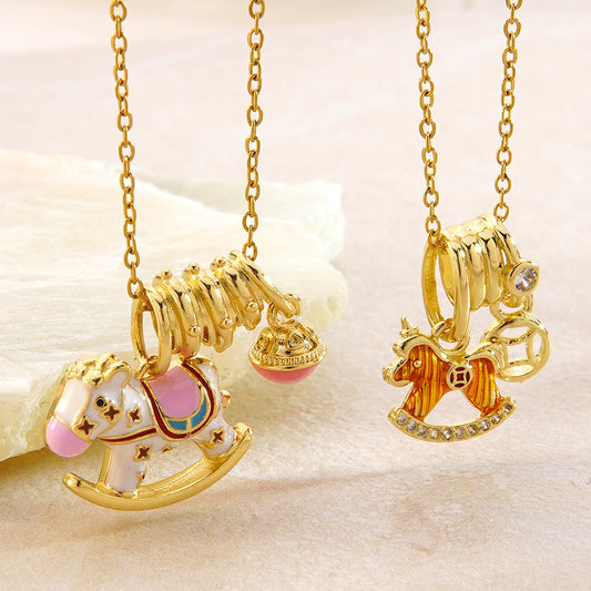 Collar elegante de lujo con colgante de animal y pedrería chapado en acero inoxidable para mujer