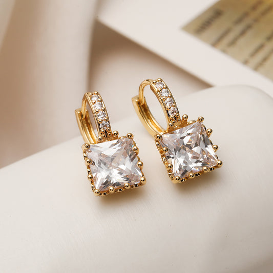 Orecchini da donna geometrici minimalisti in rame con placcatura in oro e zirconia cubica
