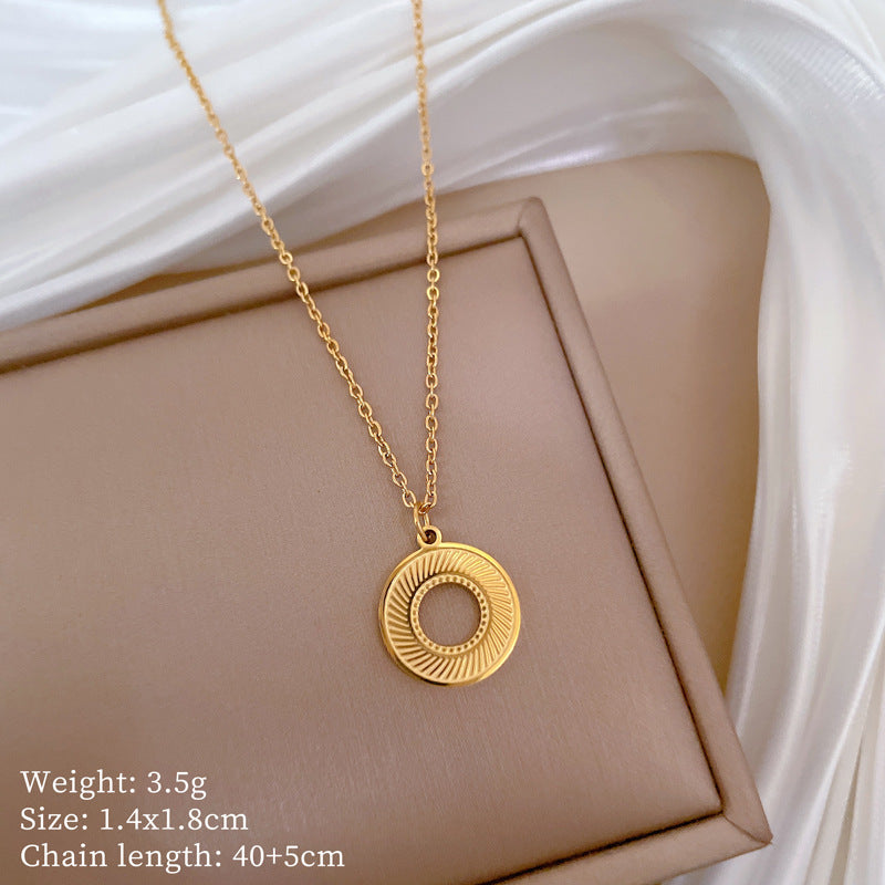 Minimalist Titanium Steel Rotating Circular Pendant Necklace for Women and Men, Geometric Locket Style Clavicle Chain with Gold Plated Finish