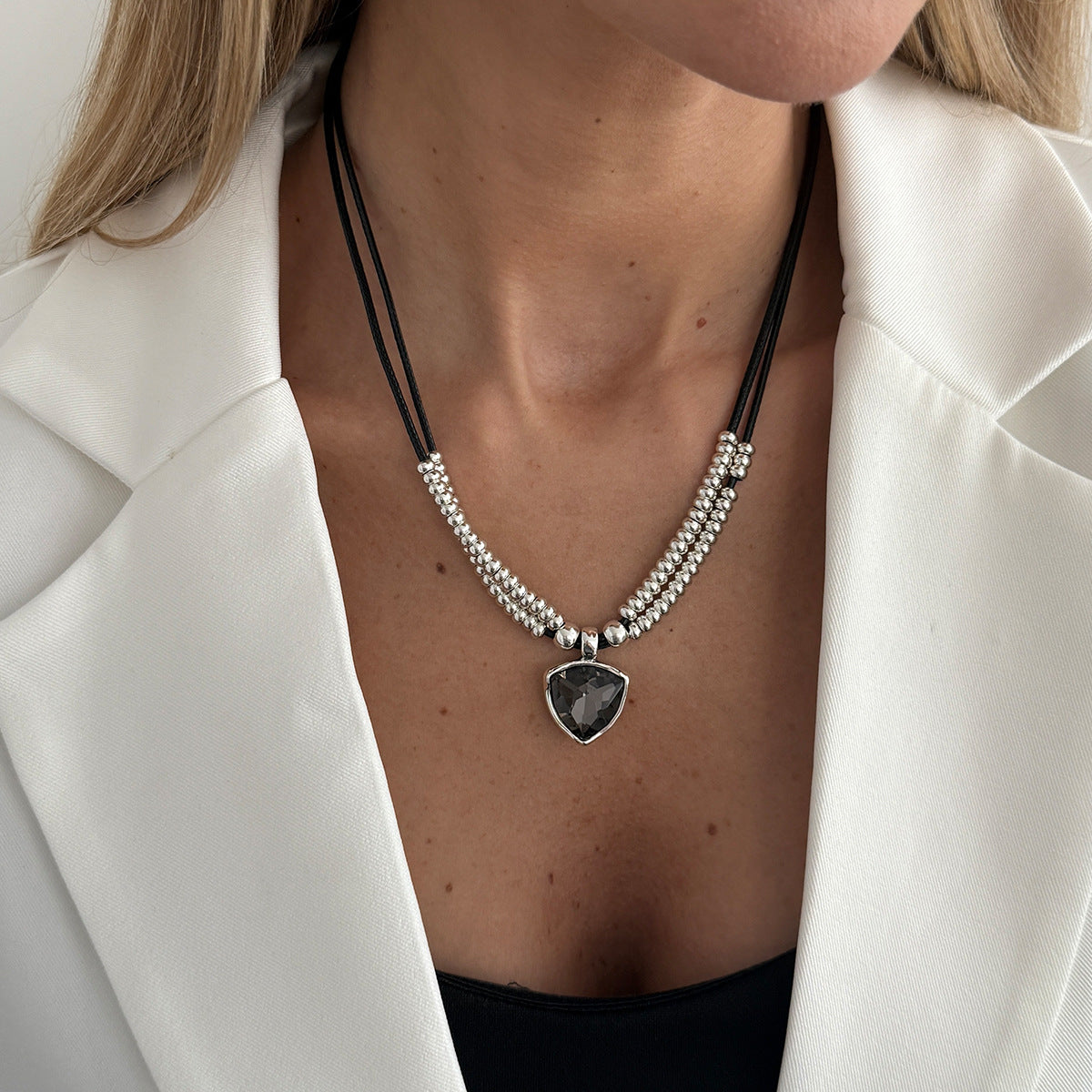 Minimalist Luxury Geometric Heart Rhinestone Acrylic Pendant Alloy Plated Necklace with Leather Cord