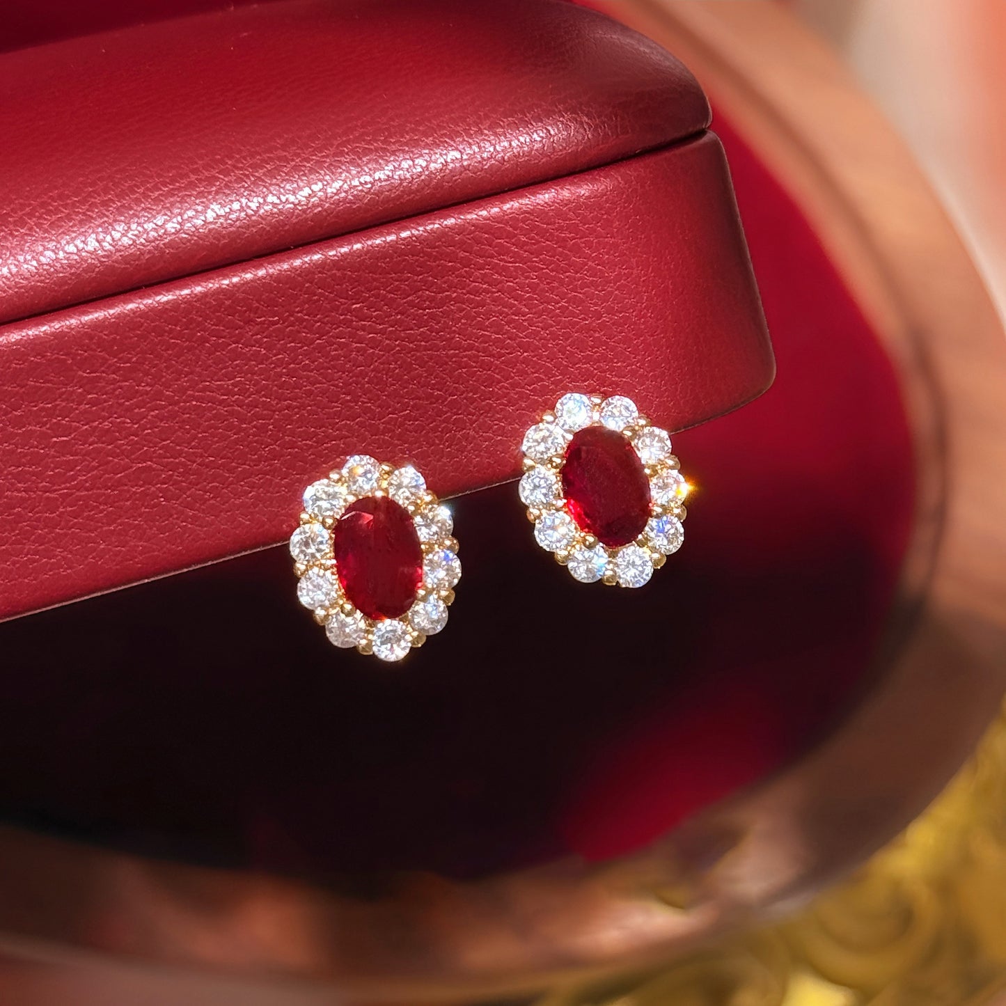 Aretes de lujo geométricos ovalados de circonita cúbica con poste de plata 925 chapado en oro de 18K para mujer