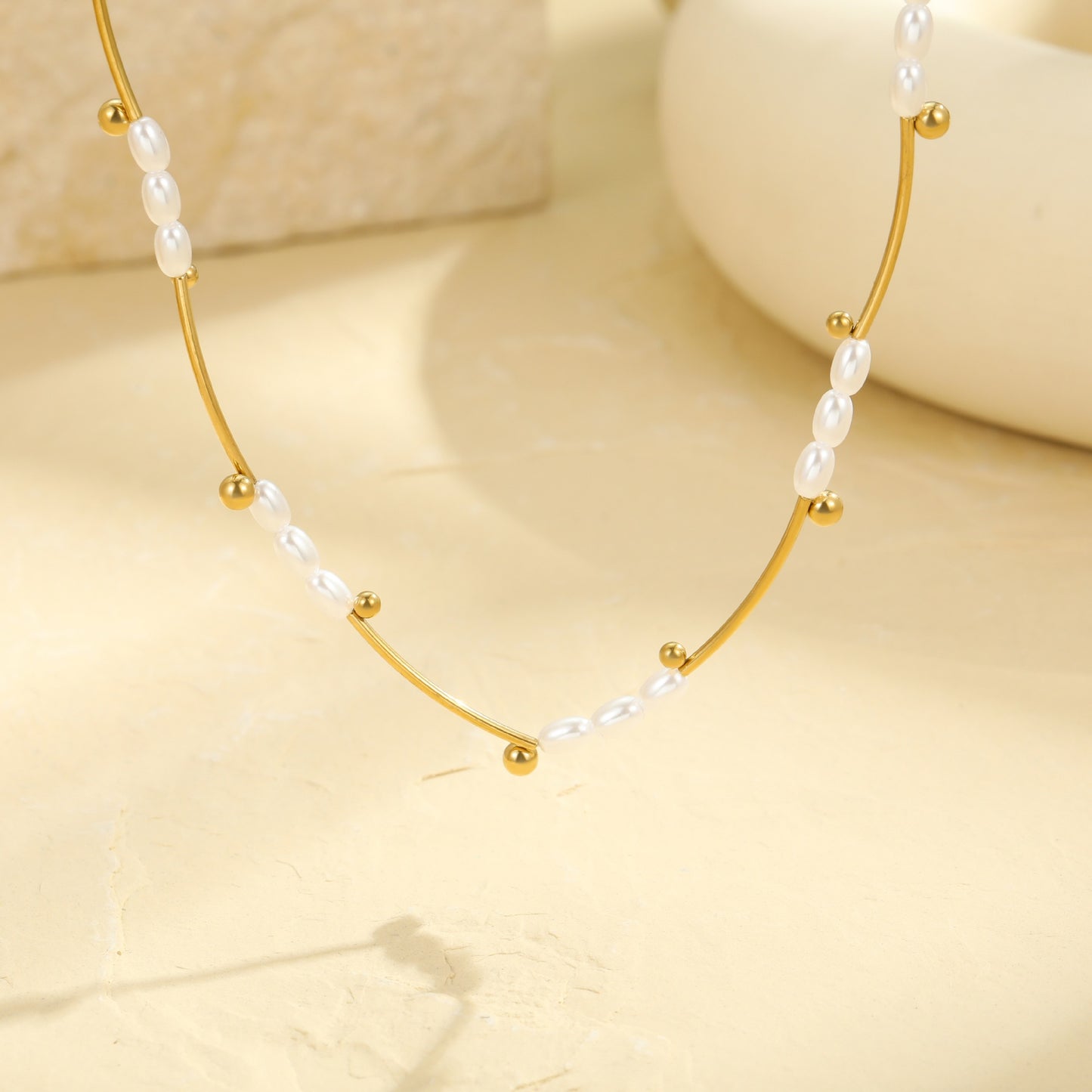 French Hepburn Style Elegant Baroque Imitation Pearl 18K Gold Plated Stainless Steel Geometric Necklace