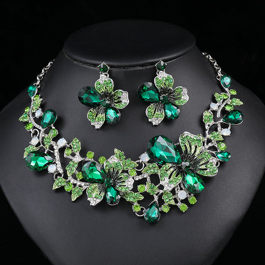 Conjunto de collar y pendientes de aleación con hojas y flores vintage exagerados con detalles de pedrería para mujer, cadena chapada para clavícula