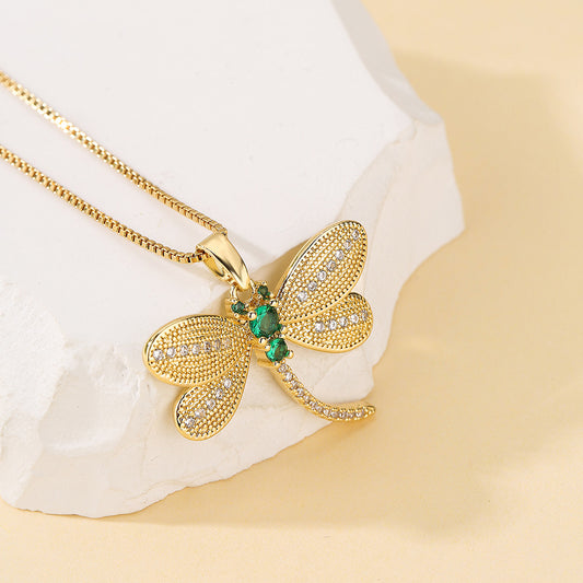 Collar minimalista con colgante de libélula para mujer, con base de cobre chapada en oro de 18K y circonitas micropavé