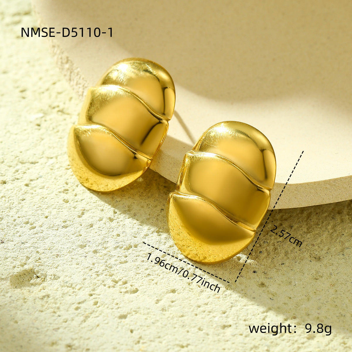 Orecchini da donna minimalisti ed eleganti in acciaio inossidabile a trama cava con placcatura in oro 18 carati
